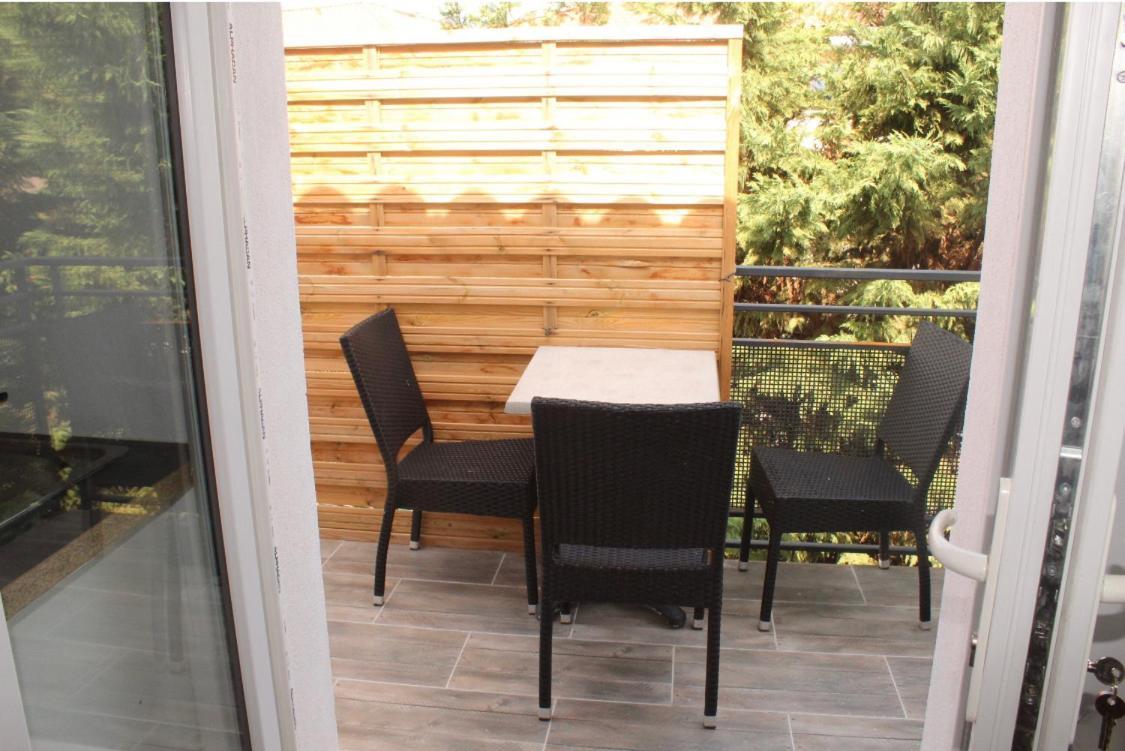 Appartements Meublees A Cote De L'Aeroport Marseille Provence Marignane Zewnętrze zdjęcie