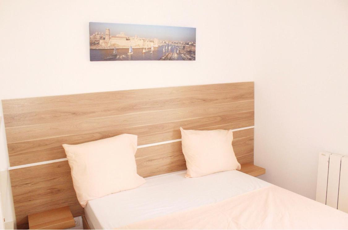 Appartements Meublees A Cote De L'Aeroport Marseille Provence Marignane Zewnętrze zdjęcie